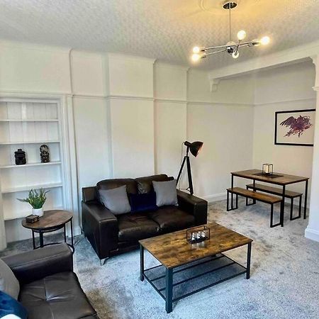Large 2 Bed Near Glasgow Airport Paisley Exteriör bild