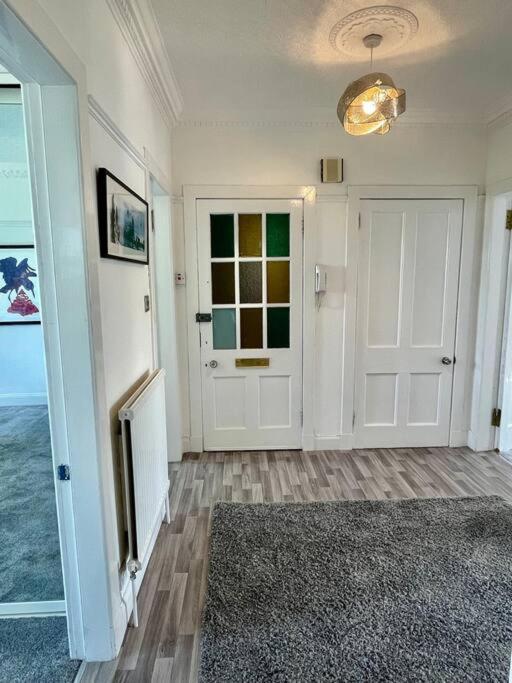 Large 2 Bed Near Glasgow Airport Paisley Exteriör bild
